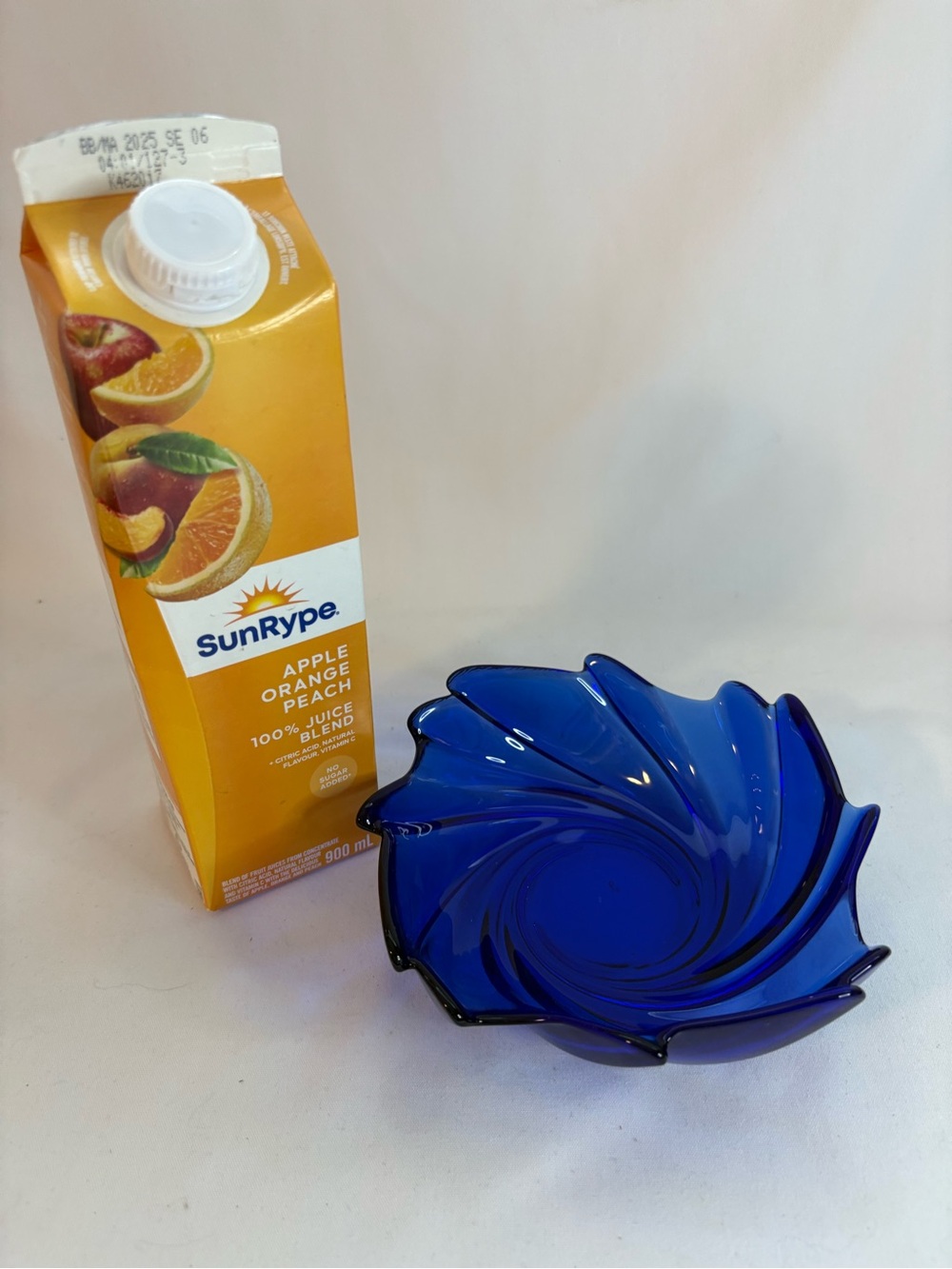 Vintage Arcoroc, cobalt blue, swirl pattern cereal bowl
